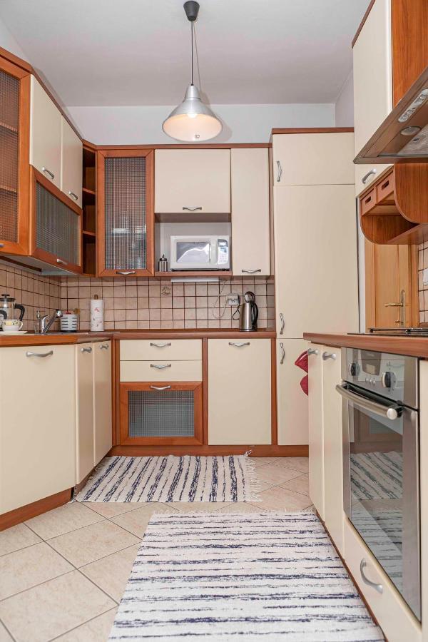 Castle View Apartment With Free Parking Bratislava Exteriör bild