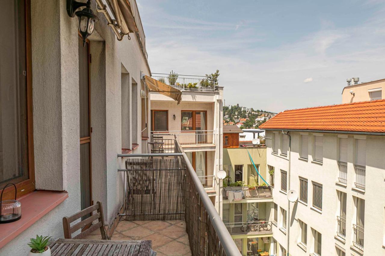Castle View Apartment With Free Parking Bratislava Exteriör bild