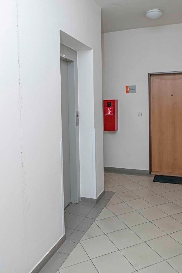 Castle View Apartment With Free Parking Bratislava Exteriör bild